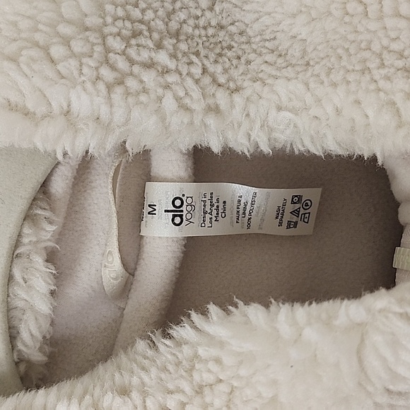 Alo Yoga womens Flurry Sherpa Jacket Faux Fur Coat Size Medium - Picture 8 of 17